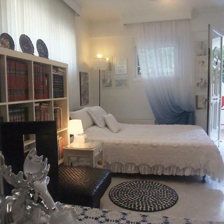 PeraíaA Majestic Elegant House With A Garden公寓 外观 照片